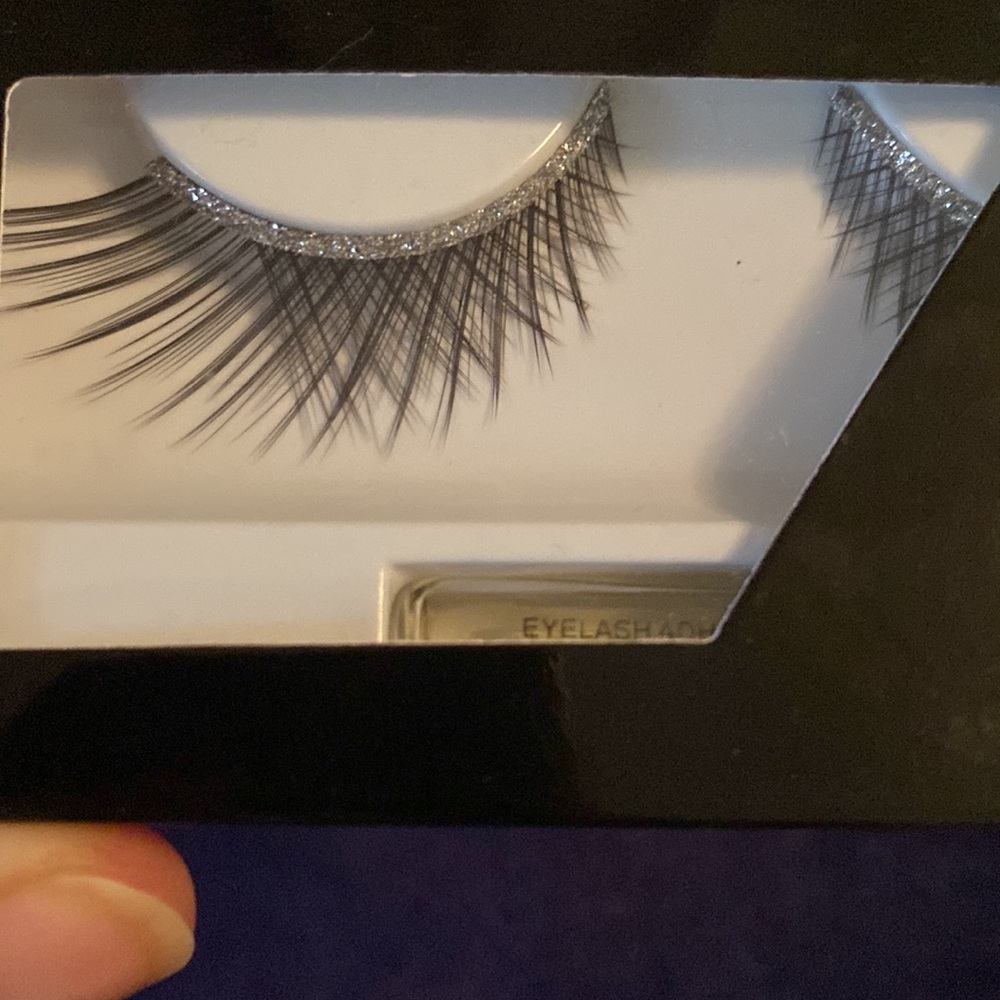 Fancy False Lashes bundle - Picture 3 of 10